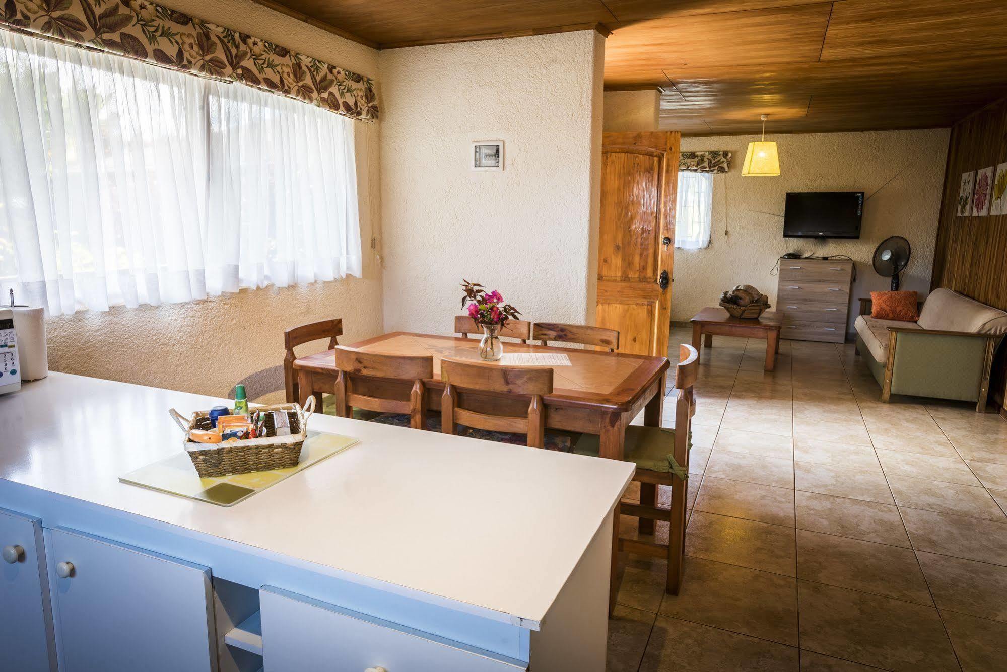 Marae - Cabanas Premium Ханга Роа Екстериор снимка