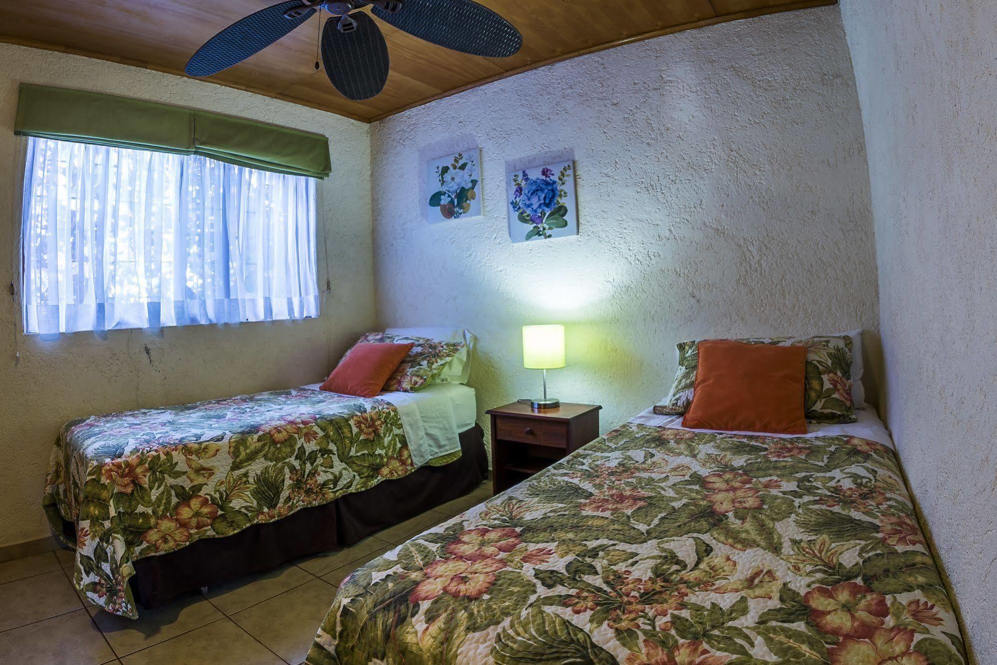 Marae - Cabanas Premium Ханга Роа Екстериор снимка
